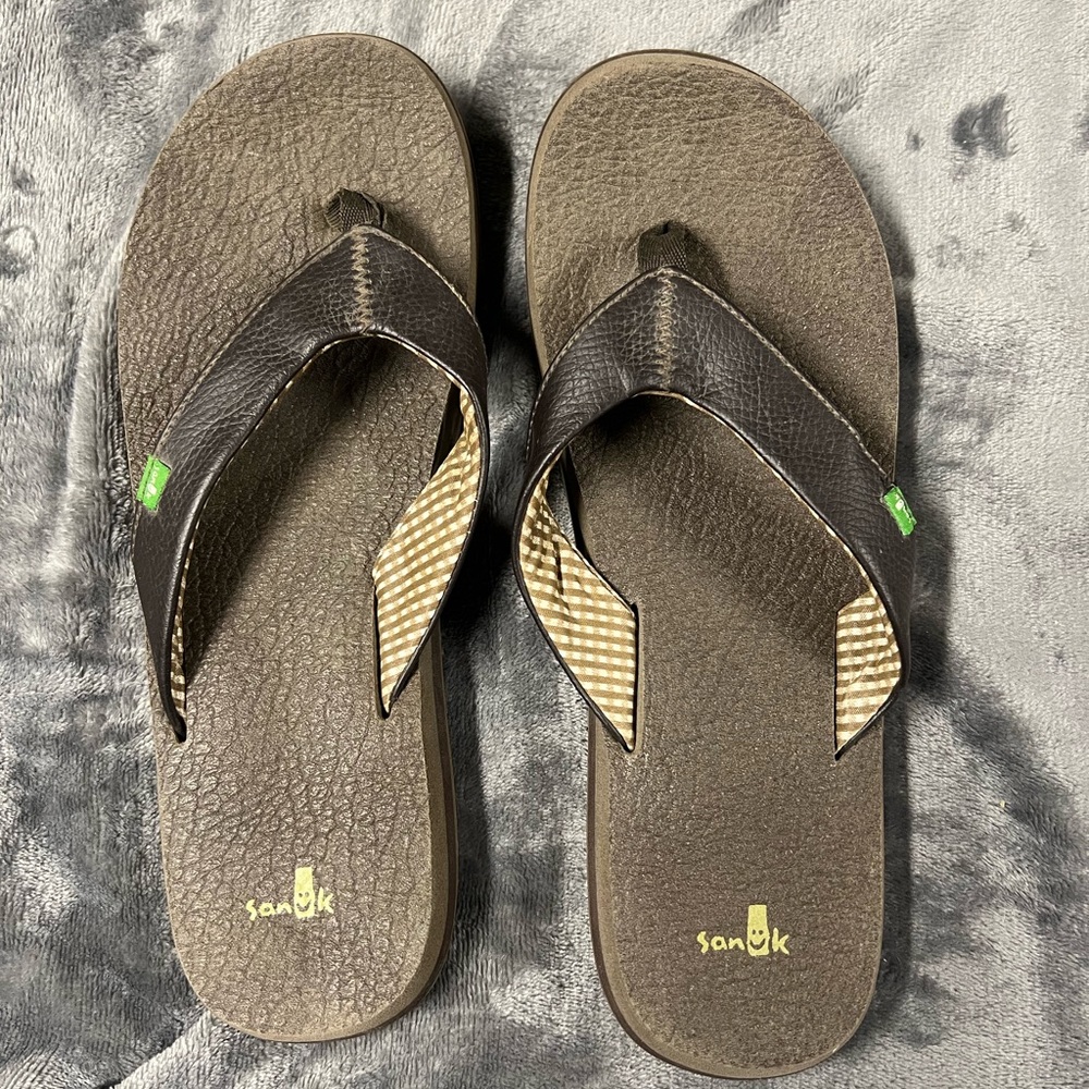 Sanuk flip flops